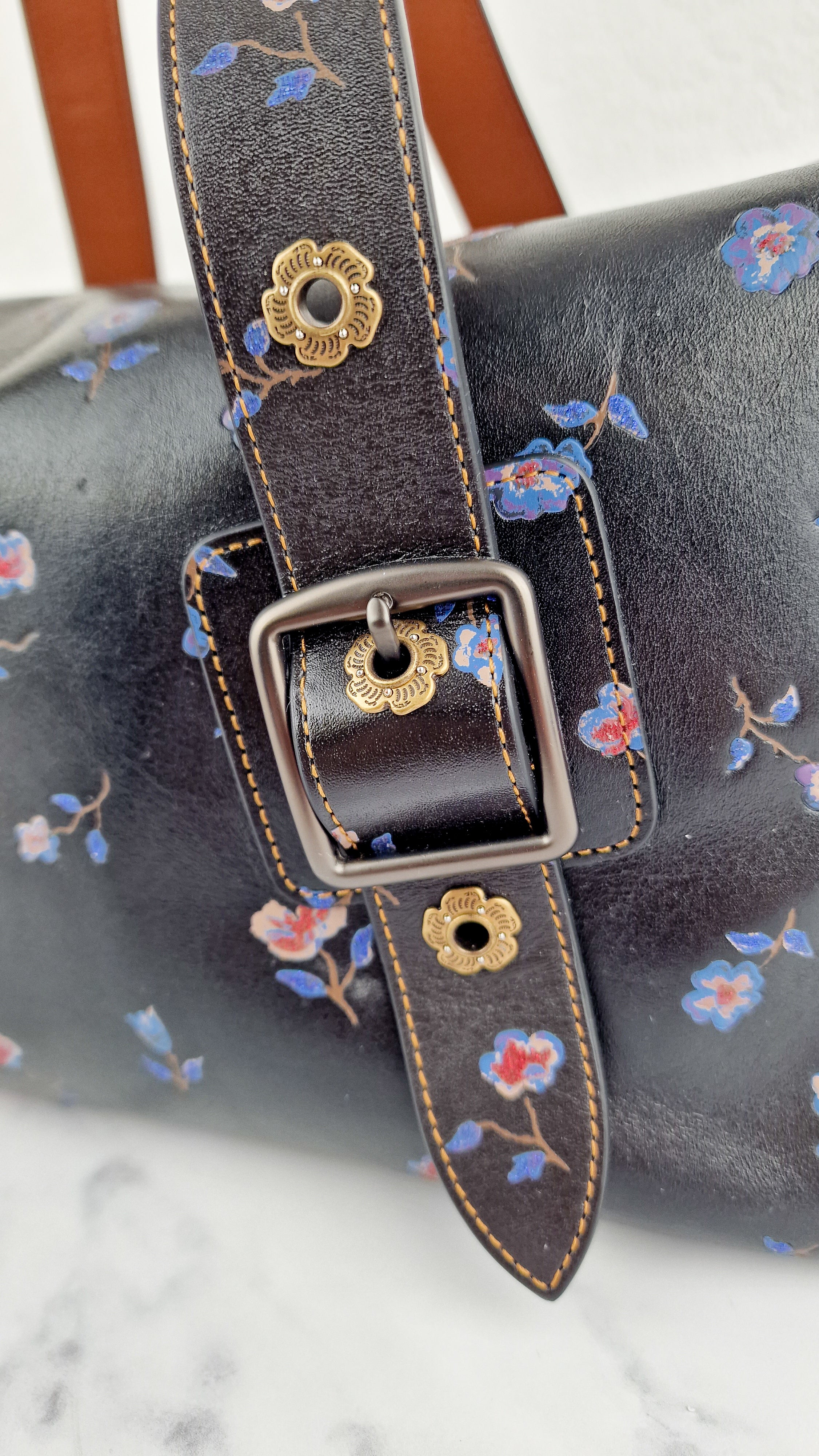 Coach 1941 Mailbox Bag 35 in Black with Prairie Print Purple Flowers - Coach 30571 - Image 2