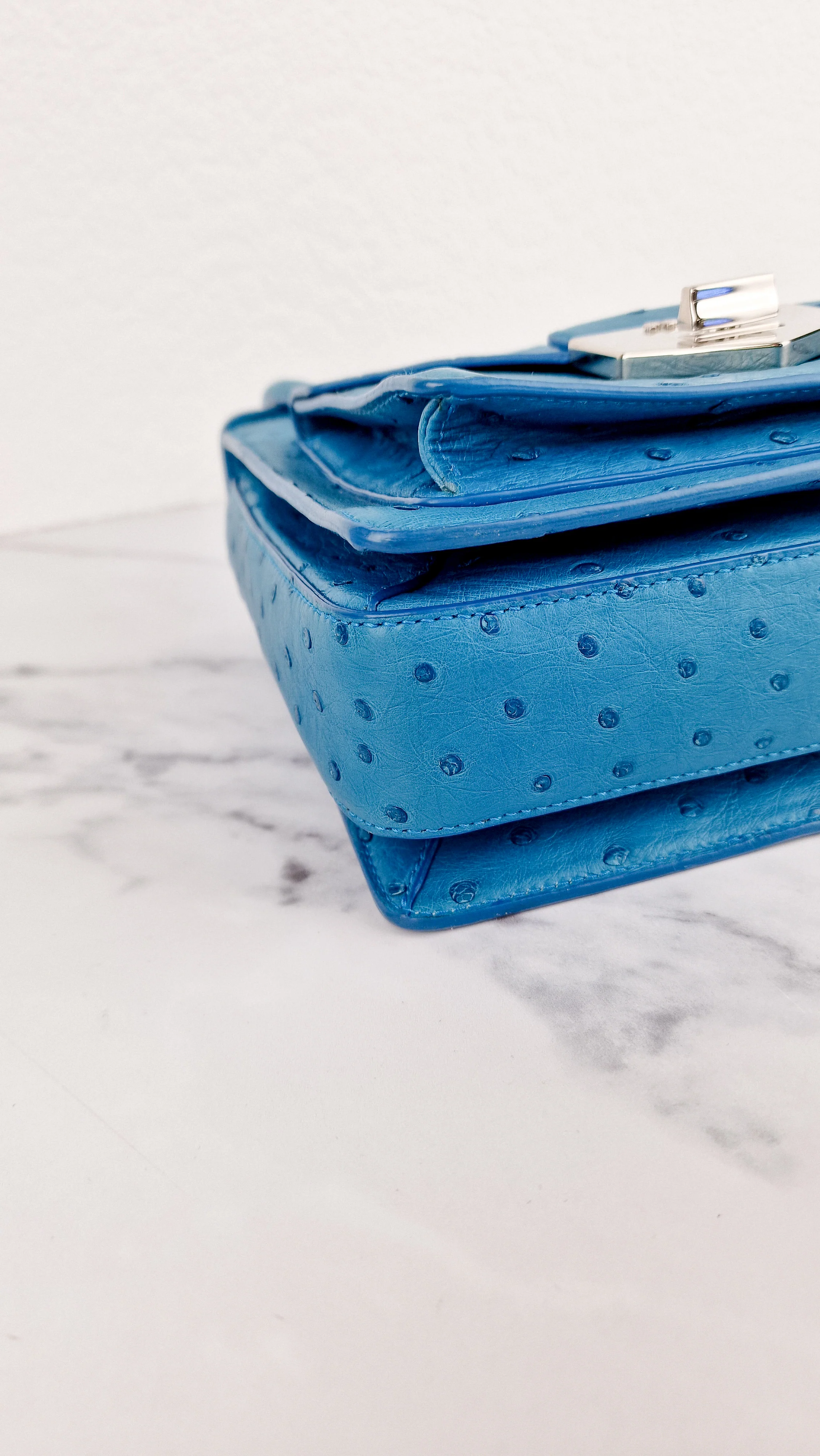 Prada Bag in Voyage Blue Ostrich Leather With Turnlock - RARE Handbag - Prada BN2708 Struzzo - Image 14