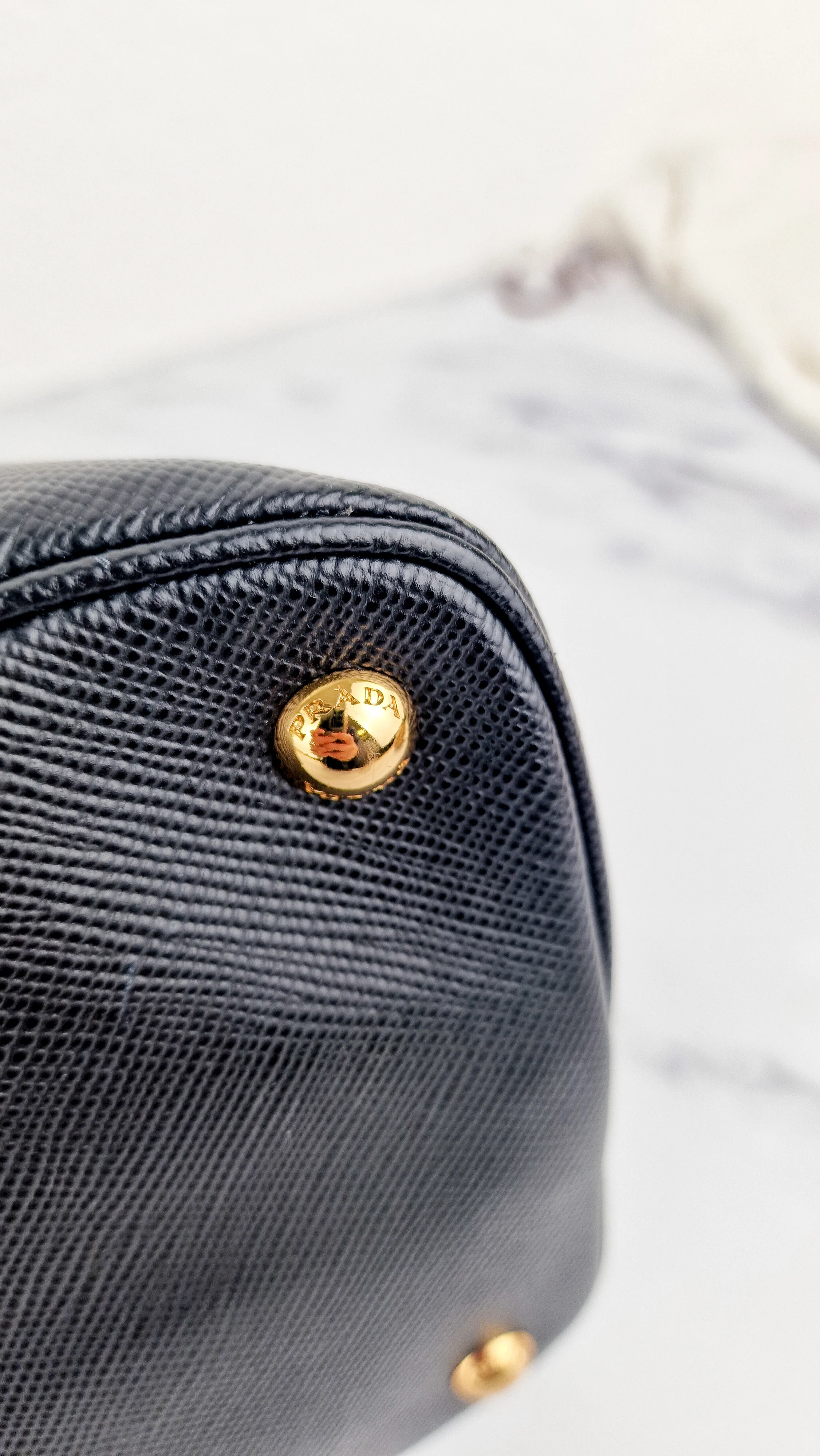 Prada Saffiano Cuir Handbag in Black Leather with Gold Studs - Handbag Prada BN2753 - Image 11