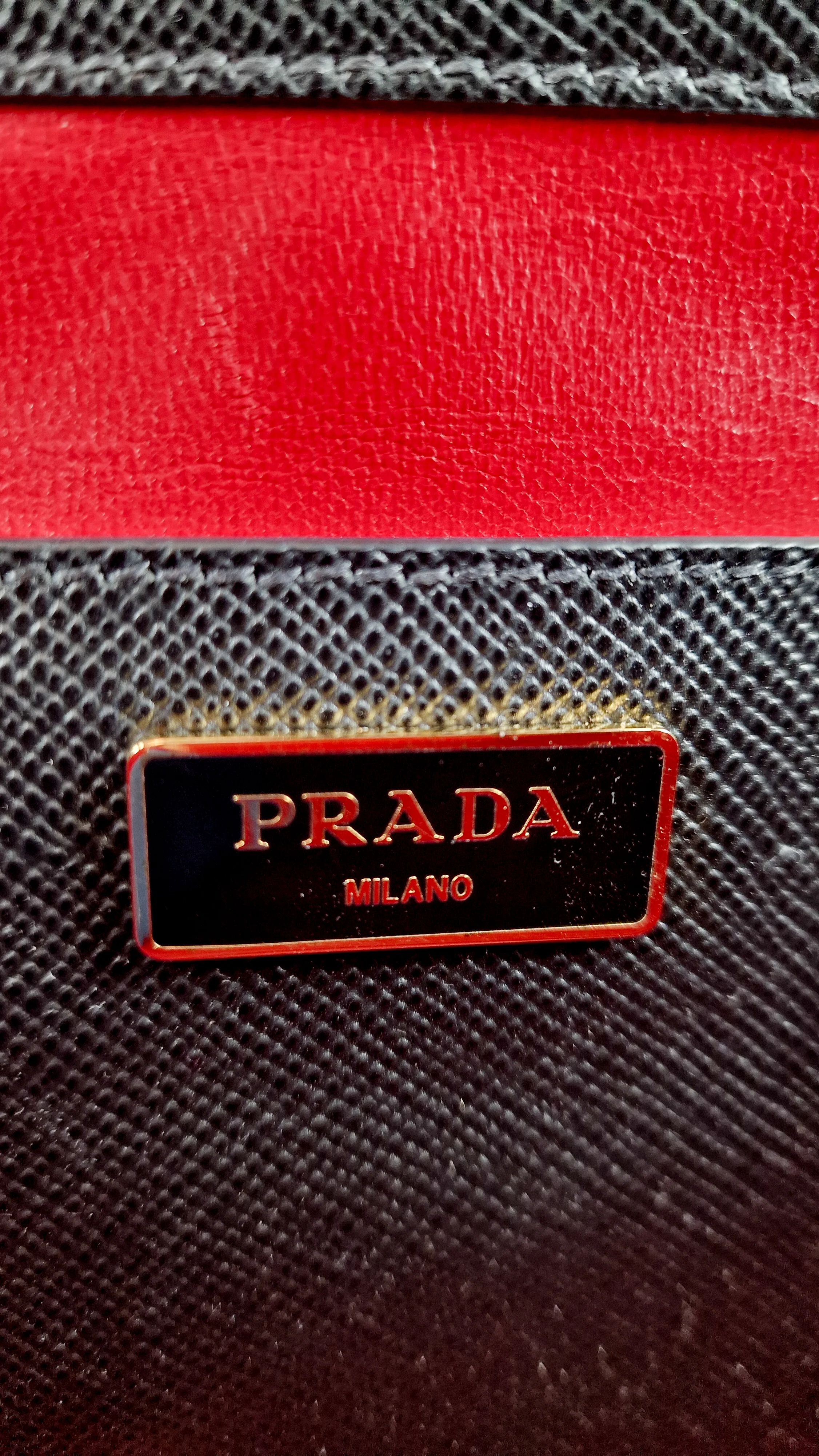 Prada Saffiano Cuir Handbag in Black Leather with Gold Studs - Handbag Prada BN2753 - Image 14
