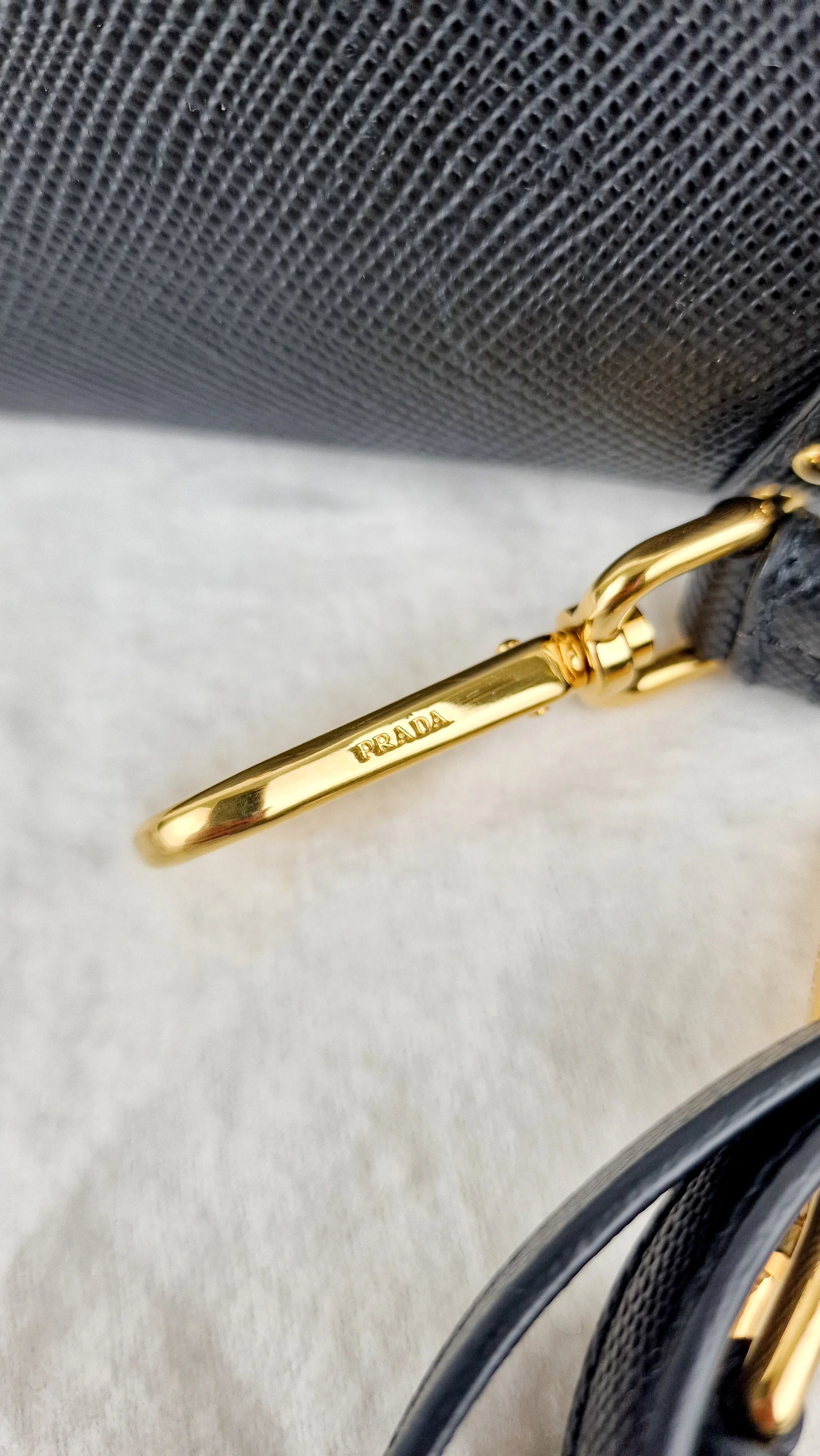 Prada Saffiano Cuir Handbag in Black Leather with Gold Studs - Handbag Prada BN2753 - Image 19