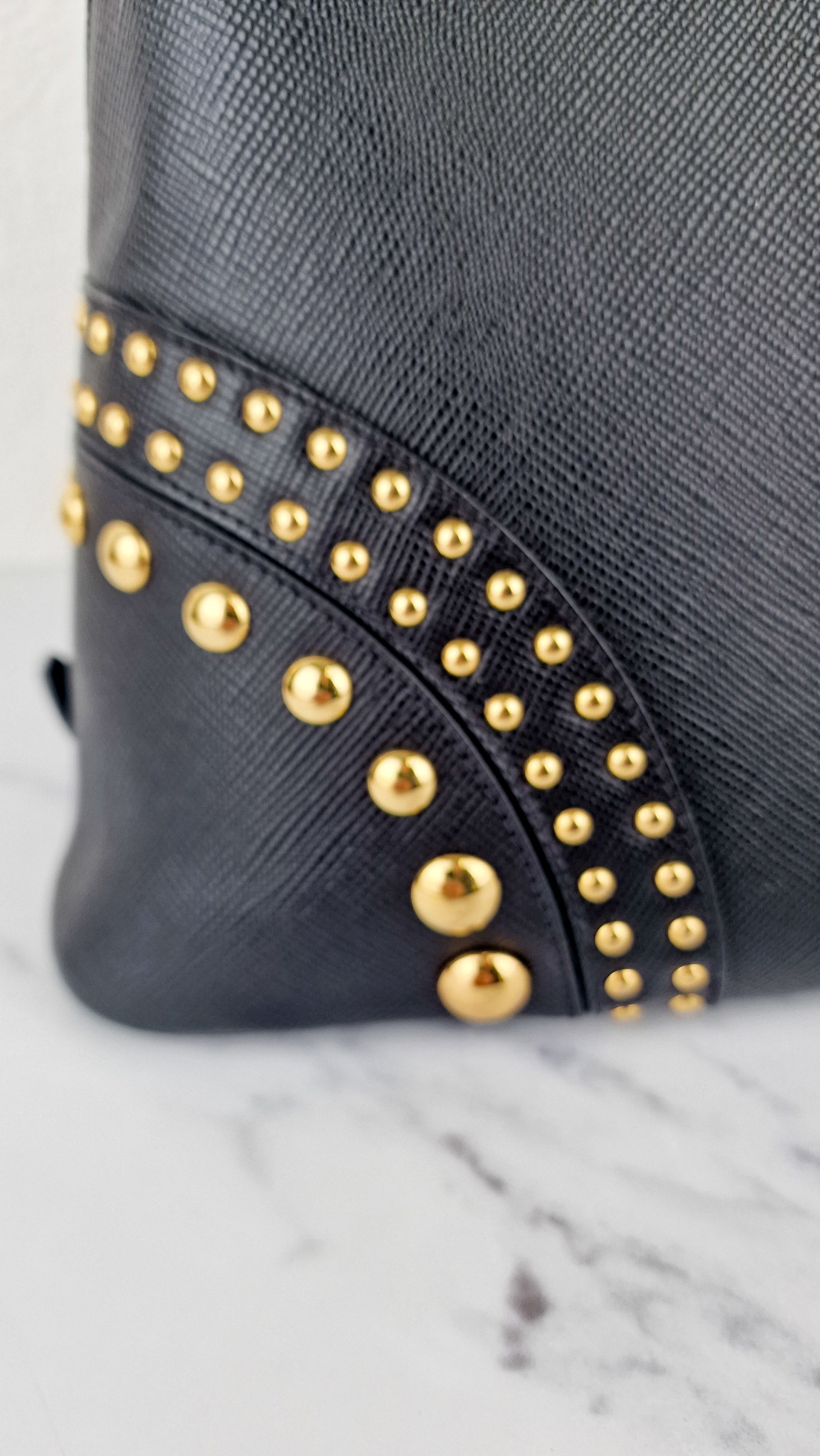 Prada Saffiano Cuir Handbag in Black Leather with Gold Studs - Handbag Prada BN2753 - Image 22