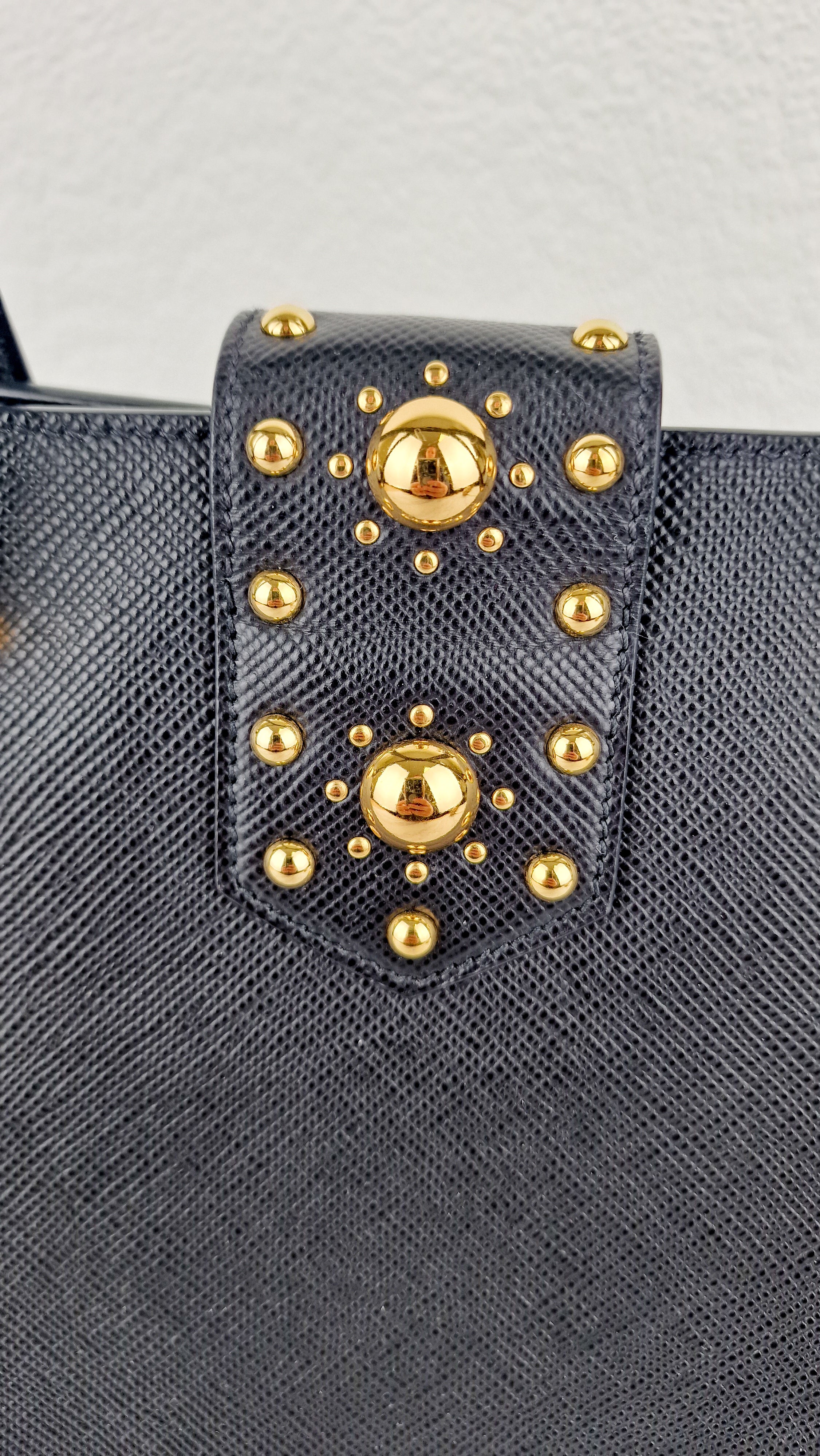 Prada Saffiano Cuir Handbag in Black Leather with Gold Studs - Handbag Prada BN2753 - Image 26