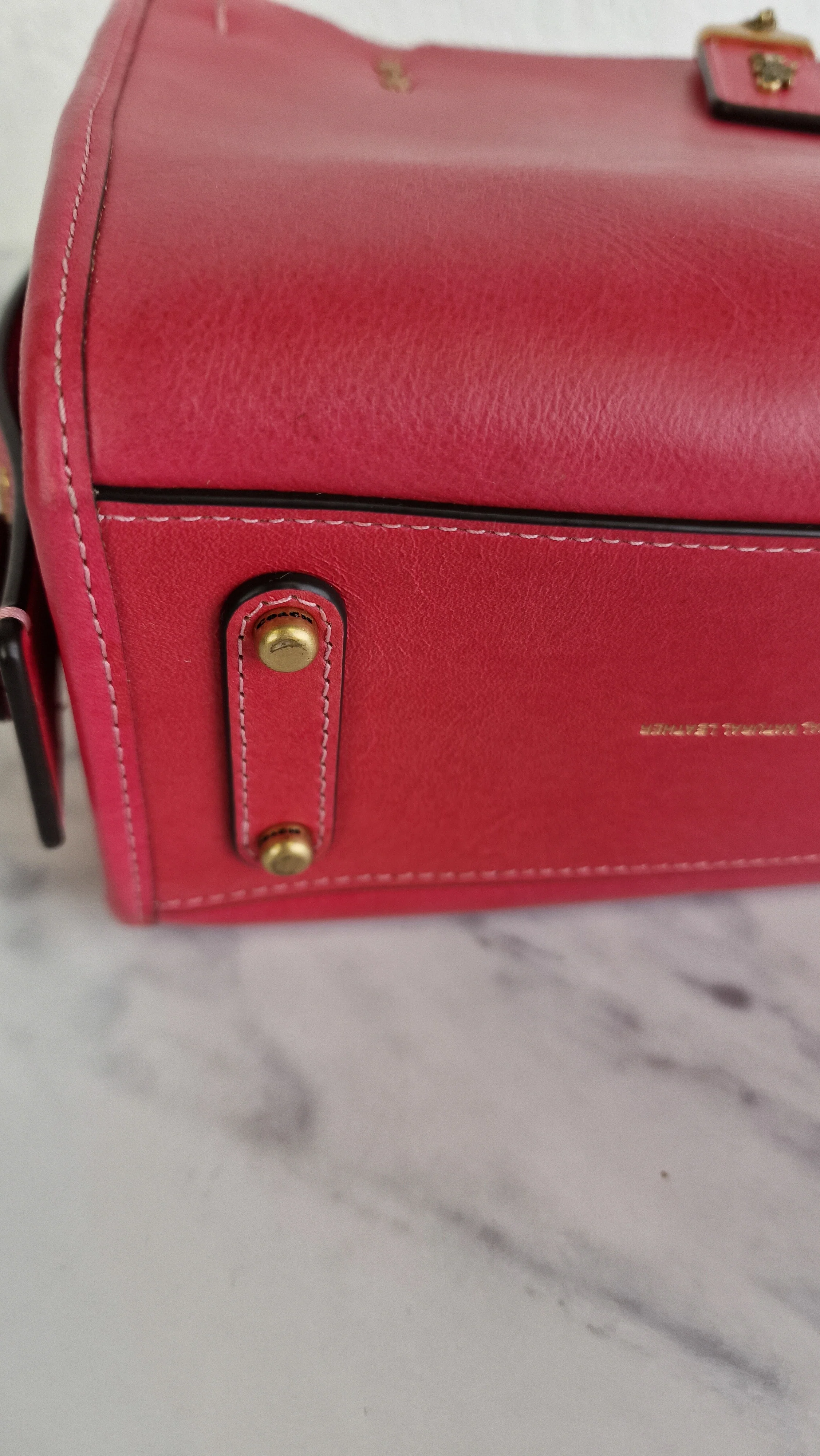 Coach 1941 Rogue 17 in Bright Carmine Red Pink Original Natural Leather - Handbag Mini Bag Crossbody Bag - Coach C3870 - Image 10