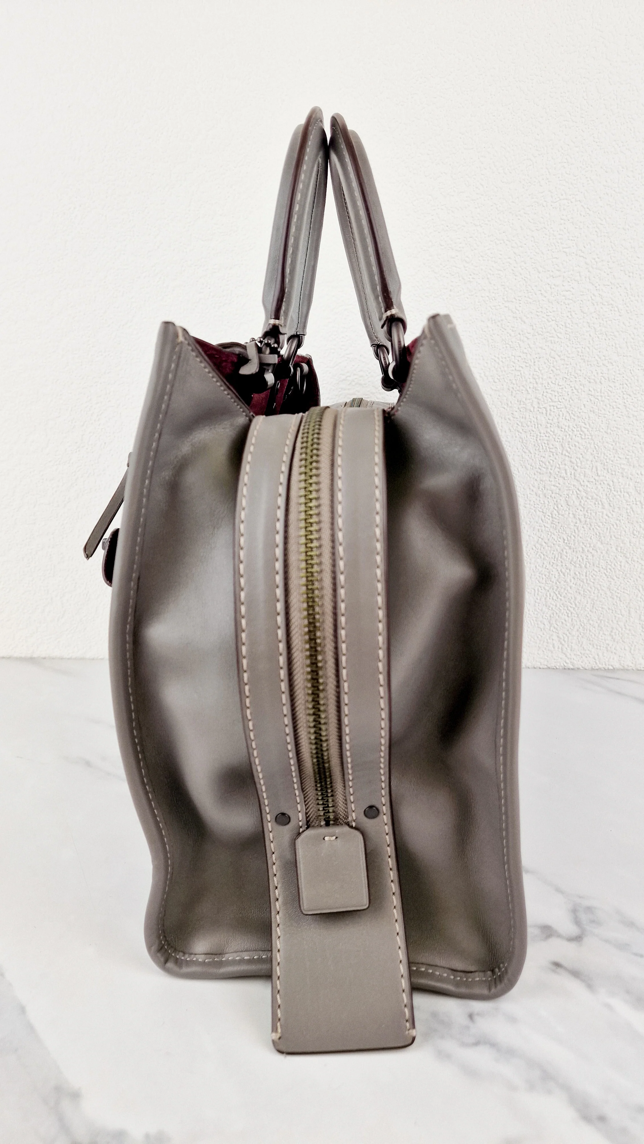 Coach Rogue 36 in Grey Glovetanned Leather with Car Embellishment - Shoulder Bag Handbag - Coach 58150 - Image 6