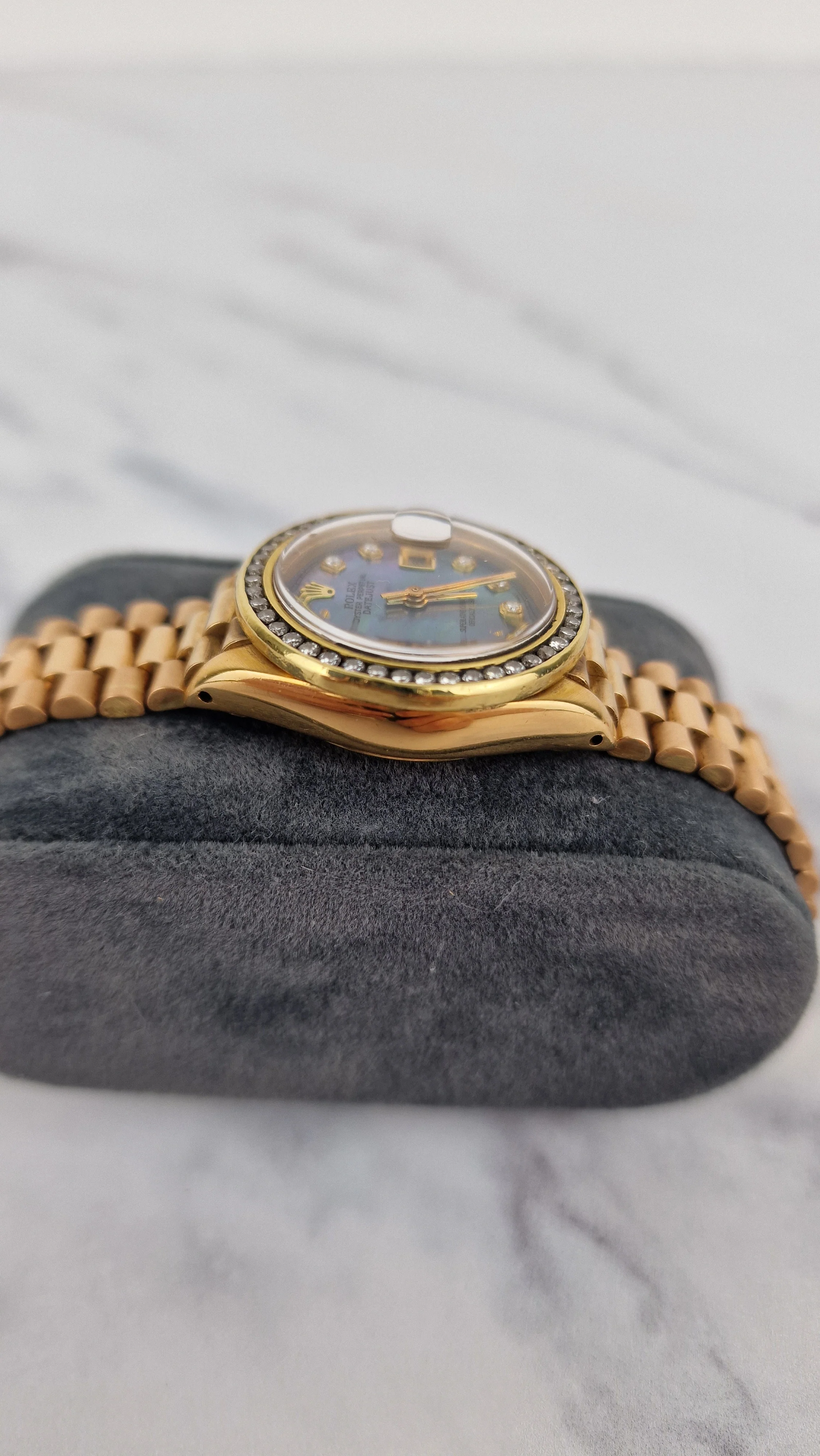 Rolex 18k Yellow Gold 26mm Lady President Datejust Diamond Bezel Tahitian MOP Diamond Dial Automatic Movement Mother of Pearl Watch - Rolex 6917 - Image 9