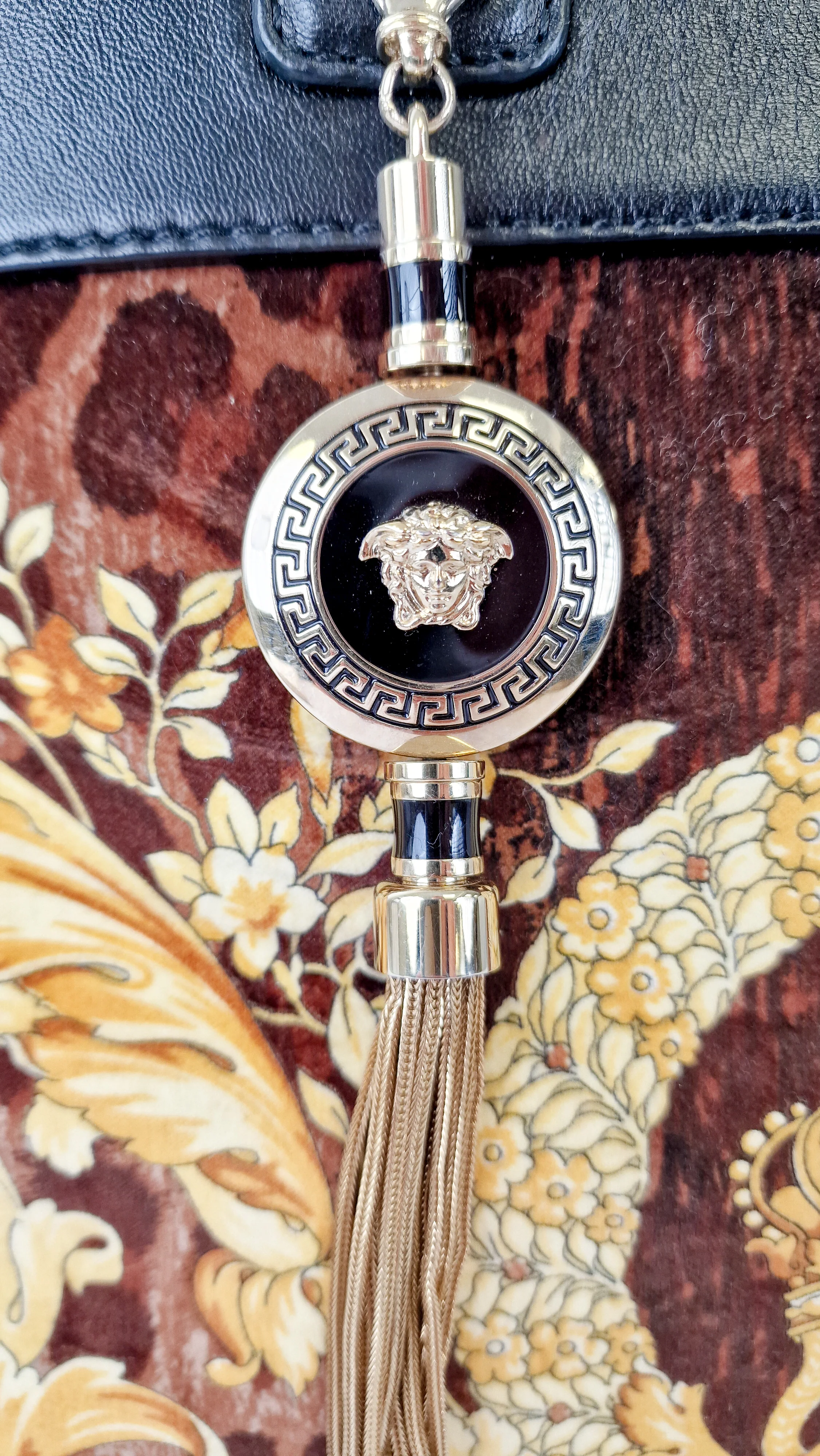 RARE Versace Vanitas Athena Bag with Leopard Baroque Velour Velvet Crown Print - Handbag with Black Smooth Leather and Medusa Tassel charm in Gold - Image 7