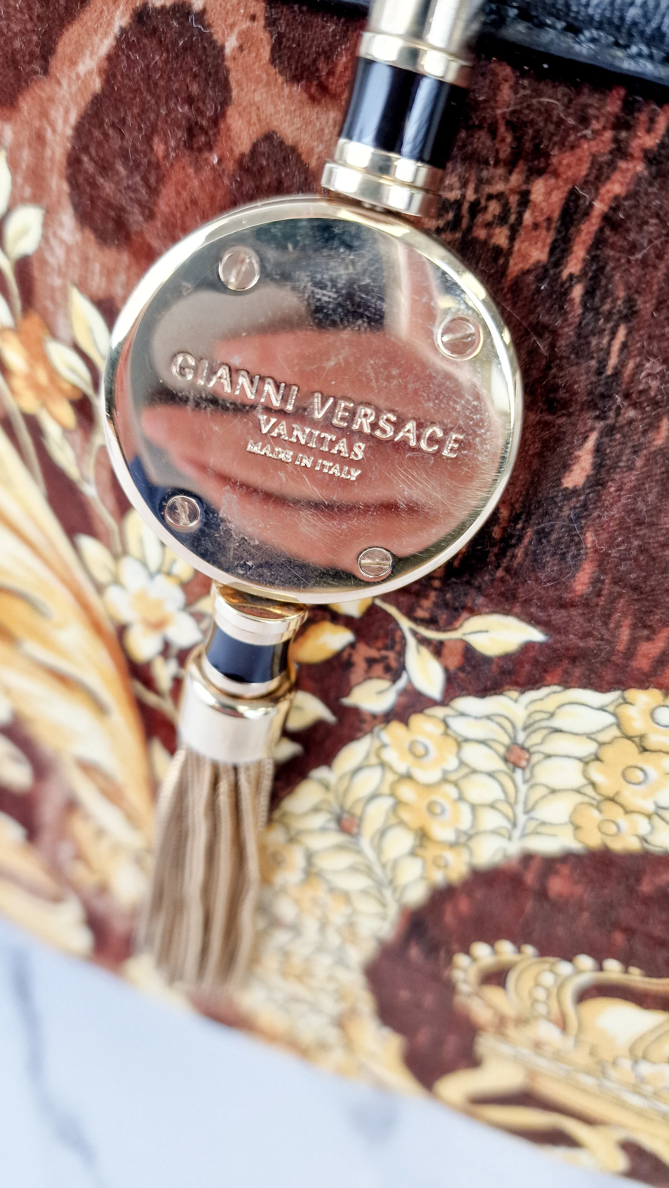 RARE Versace Vanitas Athena Bag with Leopard Baroque Velour Velvet Crown Print - Handbag with Black Smooth Leather and Medusa Tassel charm in Gold - Image 9